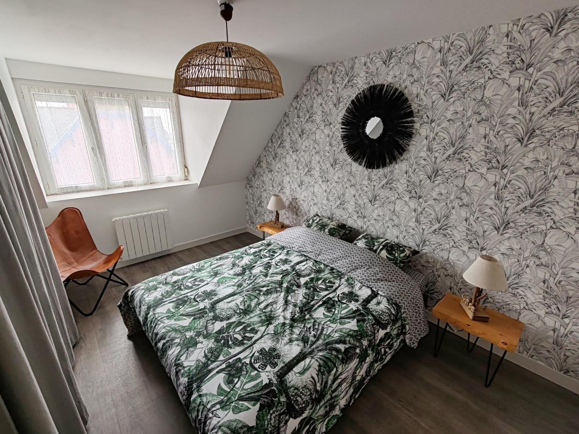 La maison rouge Guilvinec Extérieur photo